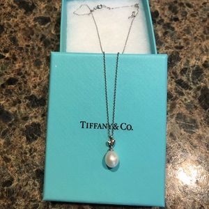 Tiffany Olive Leaf Paloma Picasso Pearl Pendant Necklace